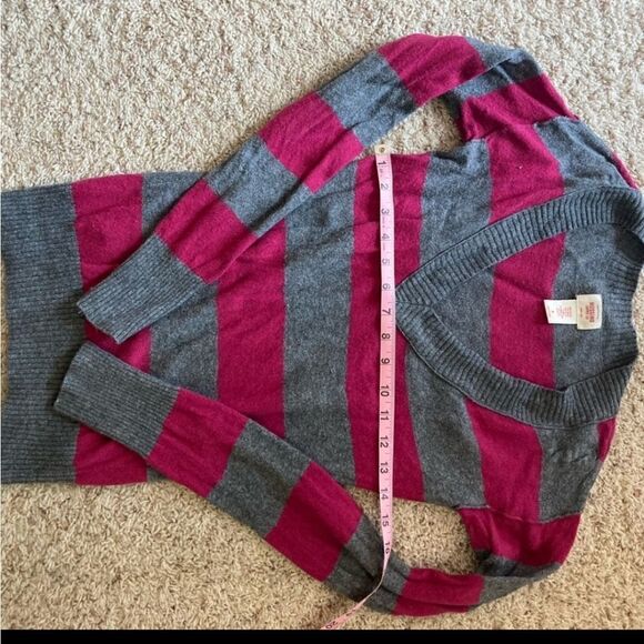 Mossimo Striped V Neck Sweater - Picture 4 of 8